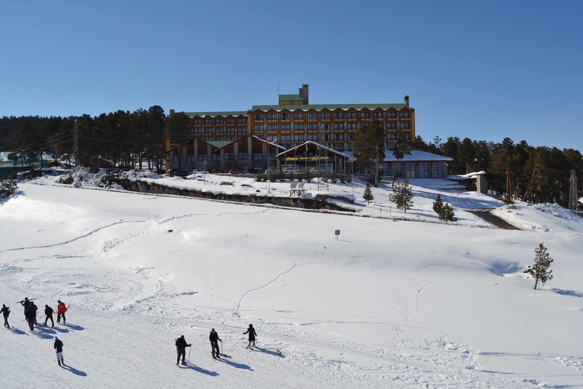 Ekinata Grand Toprak Hotel Sarikamis ภายนอก รูปภาพ